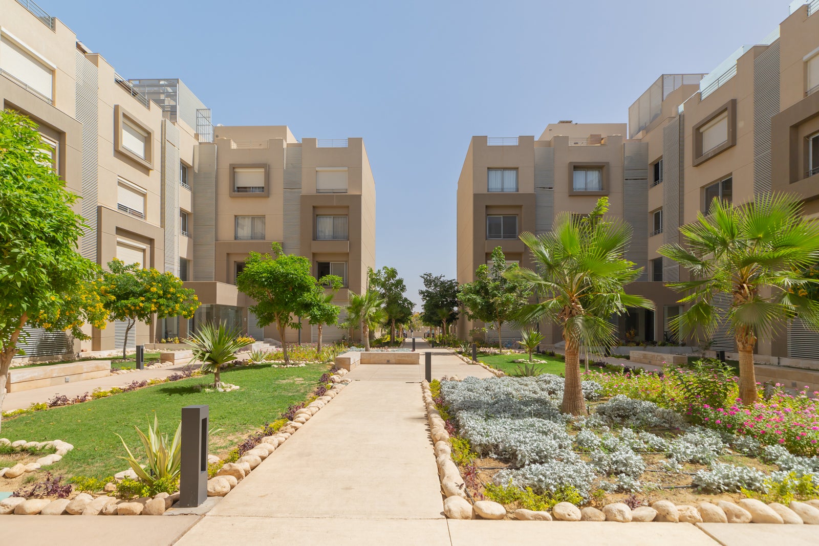 Village Avenue - image 3